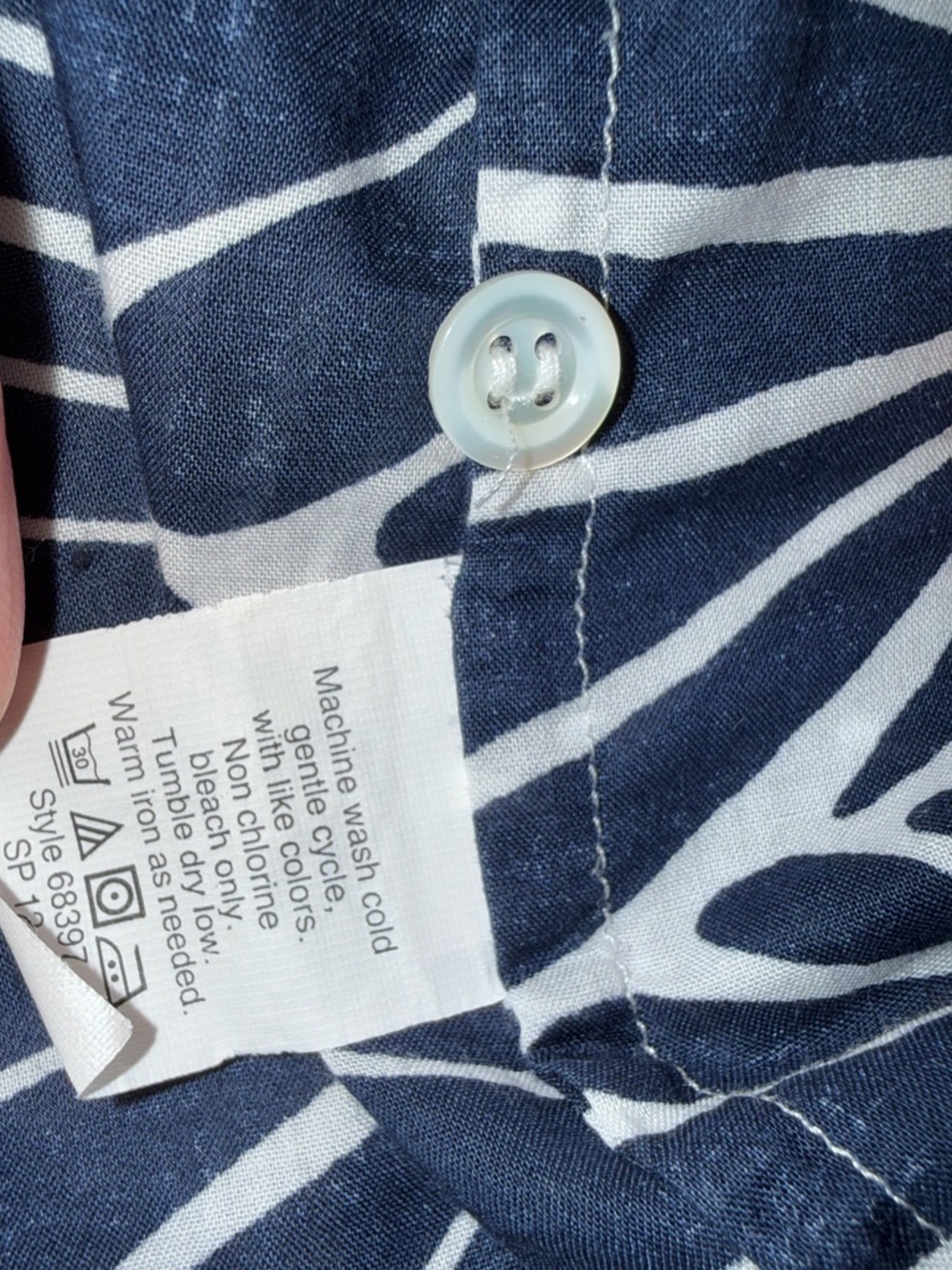 J. Crew Popover Navy Palm Print size Medium - Picture 5 of 5